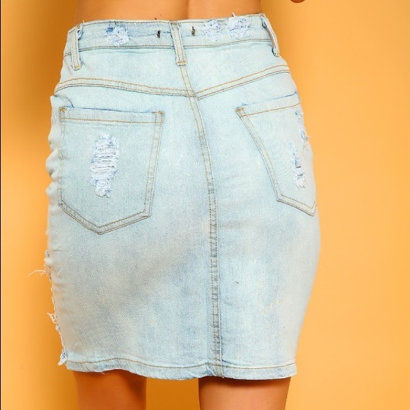 ARRIVED‼️Distressed Light Denim Jean Skirt 💙 - Picture 5 of 8